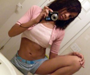 Divertente ed erotico selfies da giovane